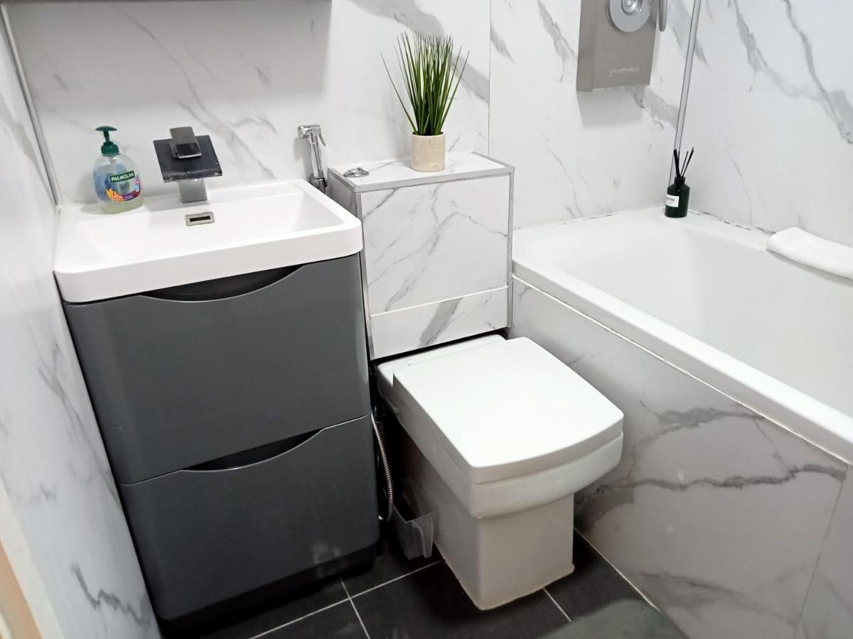 Studio Apartment In London, Bethnal Green Εξωτερικό φωτογραφία