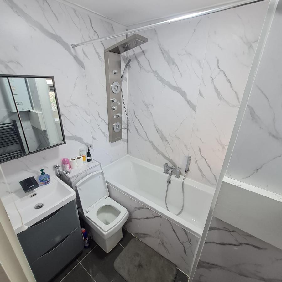 Studio Apartment In London, Bethnal Green Εξωτερικό φωτογραφία