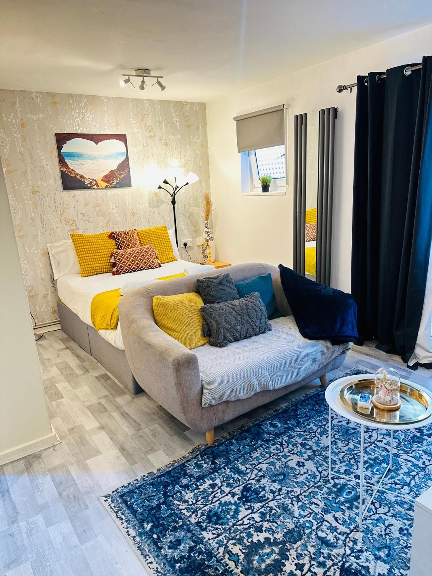 Studio Apartment In London, Bethnal Green Εξωτερικό φωτογραφία
