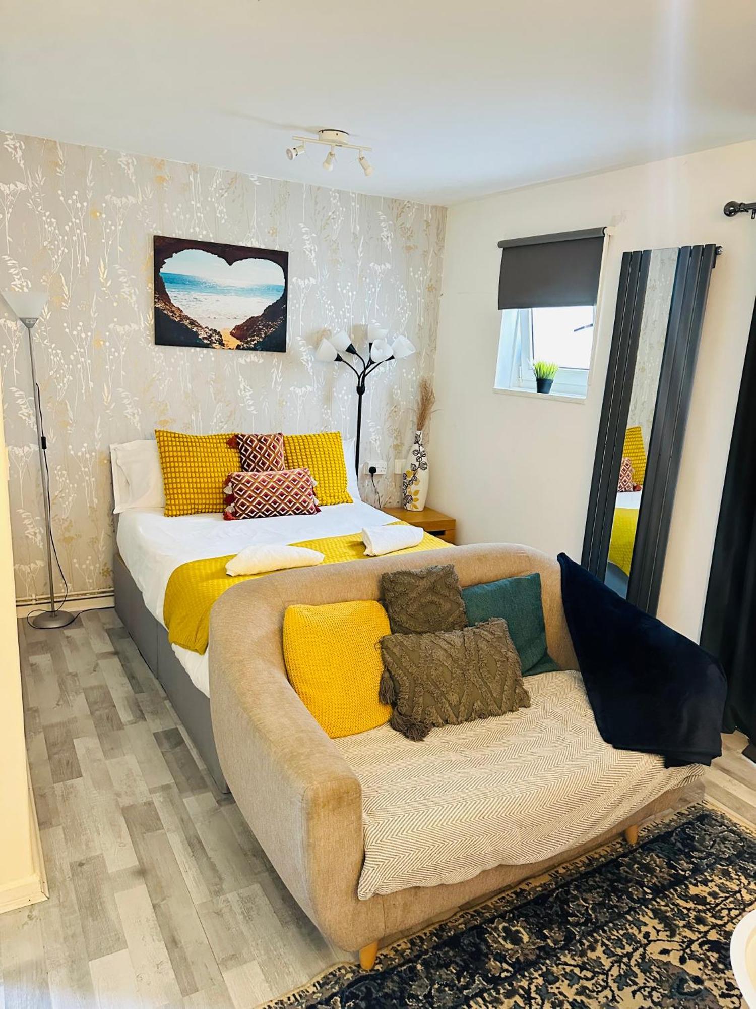 Studio Apartment In London, Bethnal Green Εξωτερικό φωτογραφία